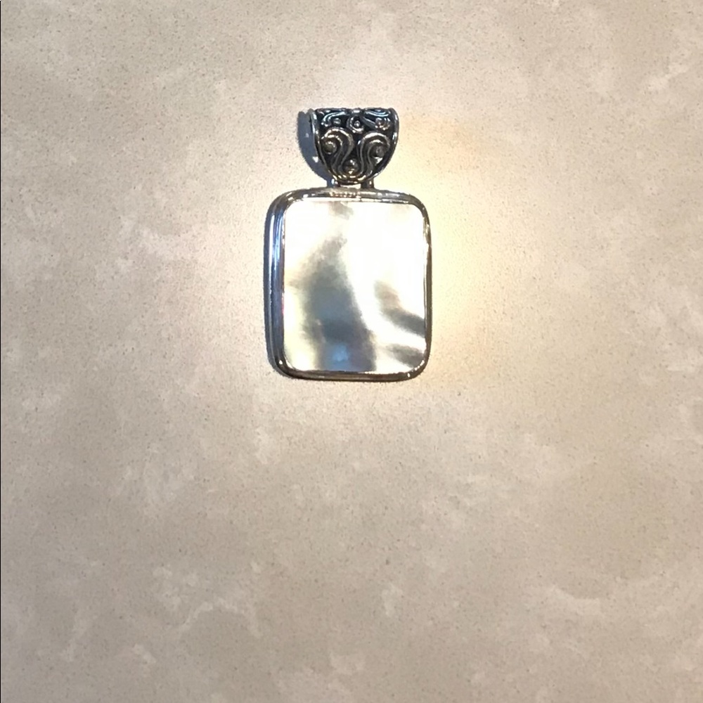 Pendant